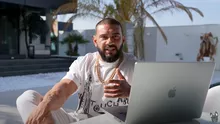 De unde vine, de fapt, ”Hatz, Johnule!”. Dorian Popa a spus tot: „Am avut norocul ăsta să le miros din timp”