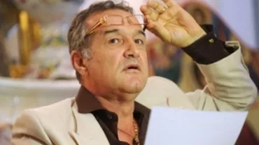 Becali pare să fi uitat de promisiunea că nu va mai sta de vorba cu presa şi şi-a reluat vechile obiceiuri: Latifundiarul a făcut spectacol într-un restaurant din Capitală (VIDEO)
