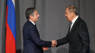 Antony Blinken nu vrea să apară nici măcar într-o poză de grup cu Serghei Lavrov. Detalii de culise despre strategia SUA la reuniunea G20, primul moment în care cei doi vor fi în același loc de la începutul invaziei