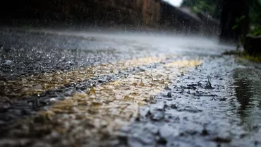 ANM, cod galben de ploi și vijelii în 19 județe din țară. Atenționarea e în vigoare până sâmbătă seară