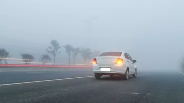 Cod galben de ceață densă în mai multe regiuni. Avertizare meteo pentru șoferii care pornesc la drum